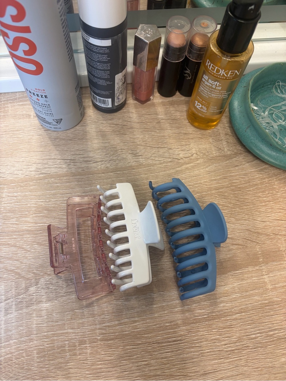 Hair Claw Clip Set – White, Dusty Blue and Pink